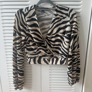 Long Sleeve Animal Print Cropped Blouse